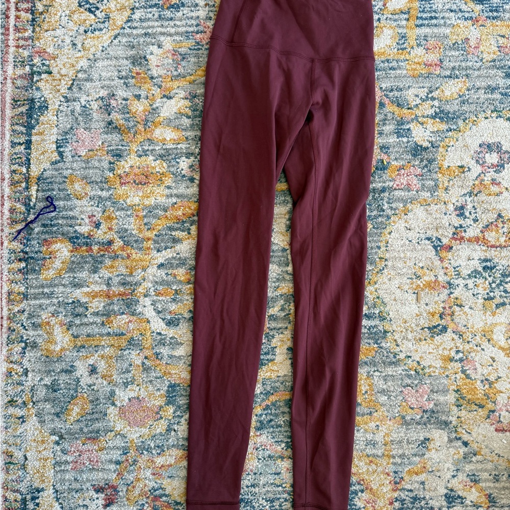 LN Lululemon Wunder train size 4 28” red Merlot workout leggings